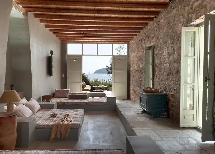 Nature Eco Living Serifos * Livádi